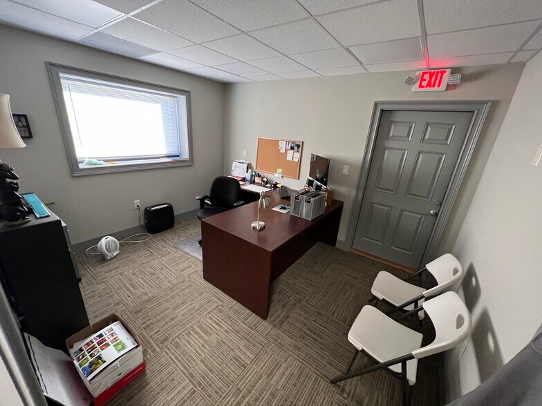 More Photos Of 321 Marble Mill Rd NW, Marietta Coworking Space