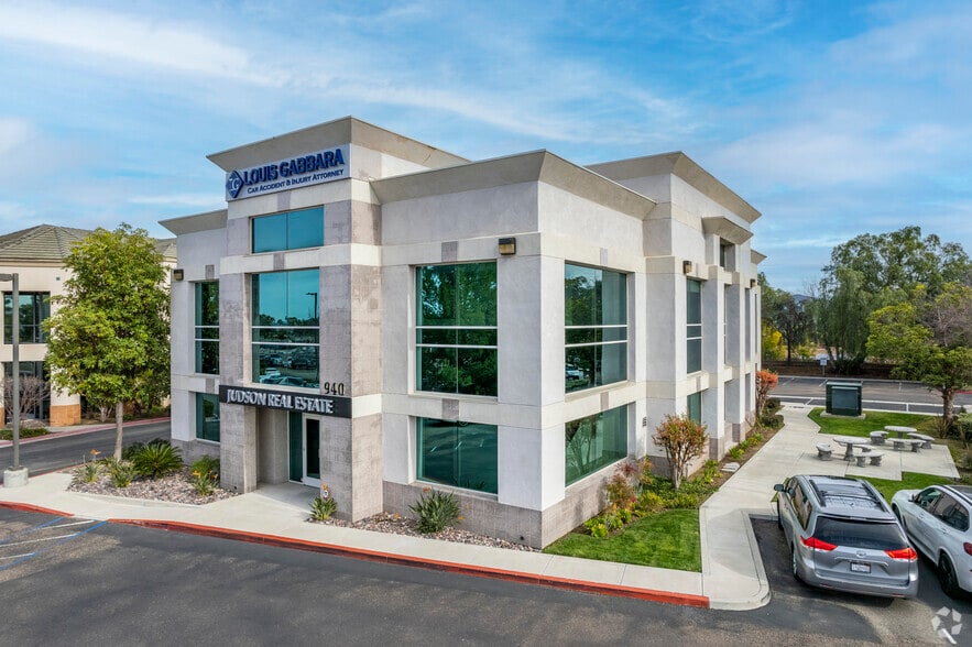 Primary Photo Of 940 Canterbury Pl, Escondido Office For Lease