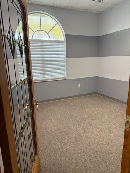 More Photos Of 4130 Woodmere Park Blvd, Venice Medical For Lease