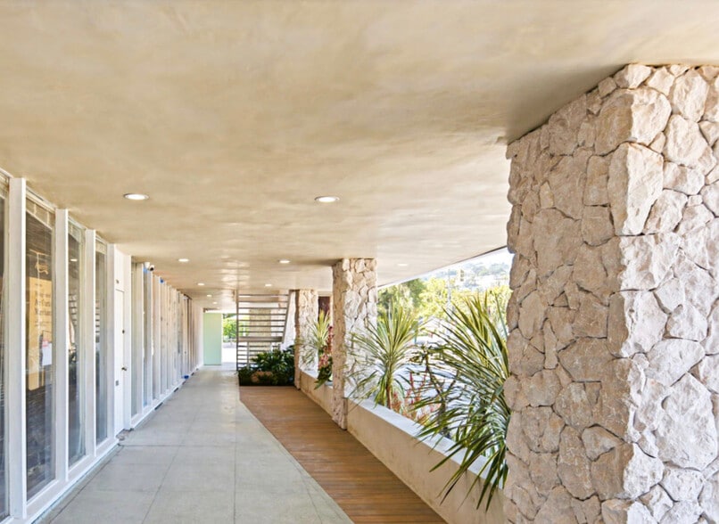 More Photos Of 13273 Ventura Blvd, Studio City Storefront Retail Office For Lease
