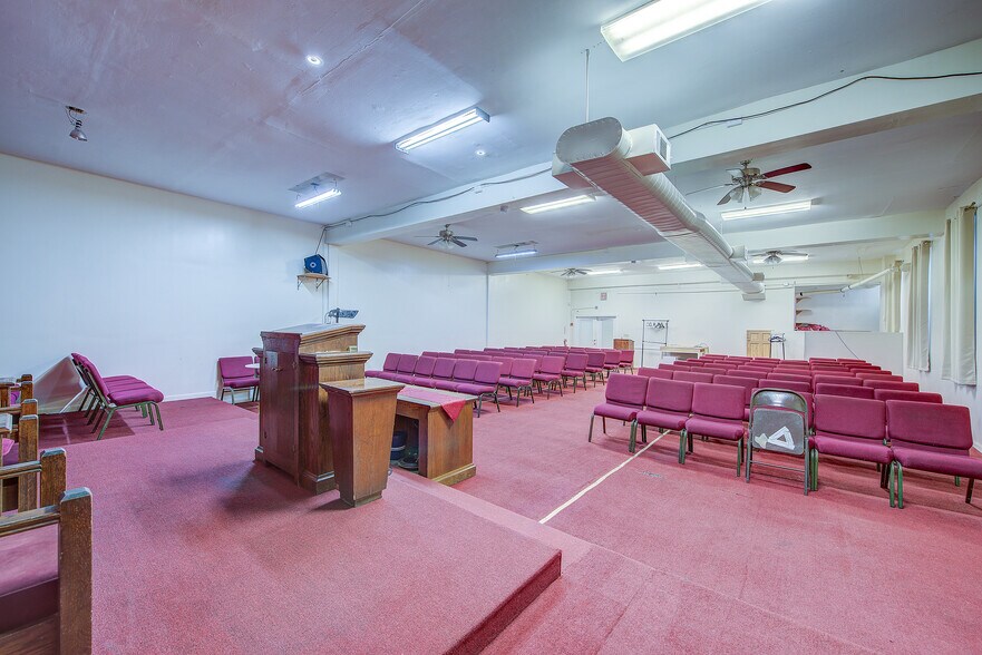 More Photos Of 139 Amboy St, Brooklyn Religious Facility For Lease