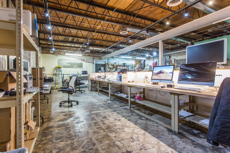 More Photos Of 1634 Northside Dr, Atlanta Storefront Retail Office For Sale