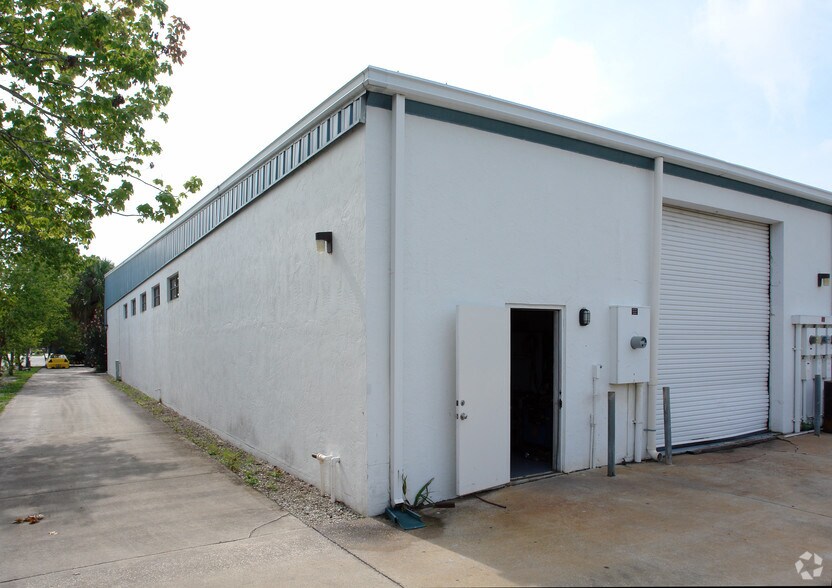 More Photos Of 150 East Dr, West Melbourne Light Manufacturing For Sale