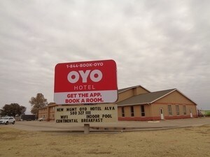 More Photos Of 800 E Oklahoma Blvd, Alva Hotel For Sale