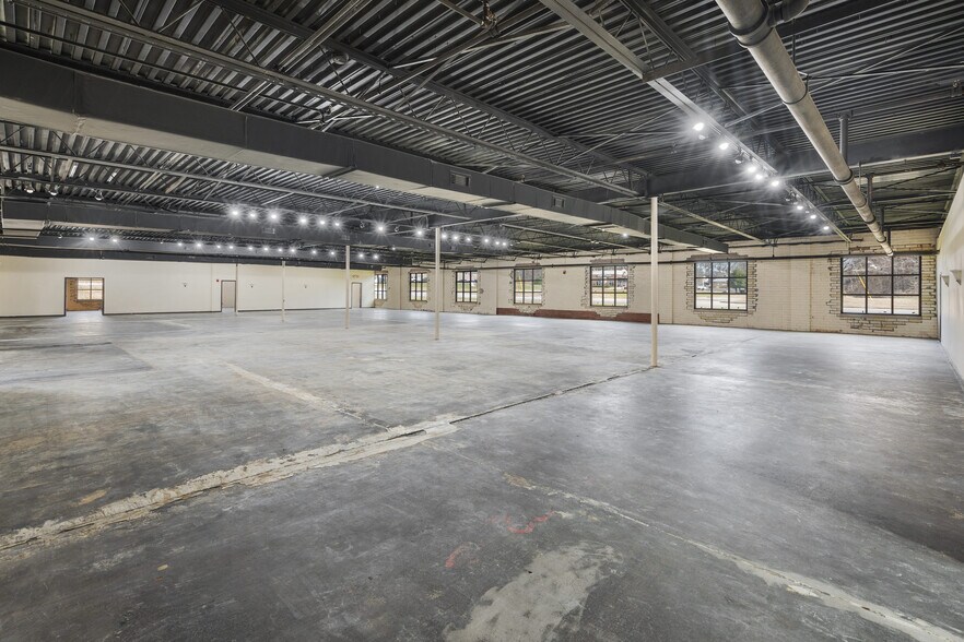 More Photos Of 3955 Highway 53, Hoschton Freestanding For Sale