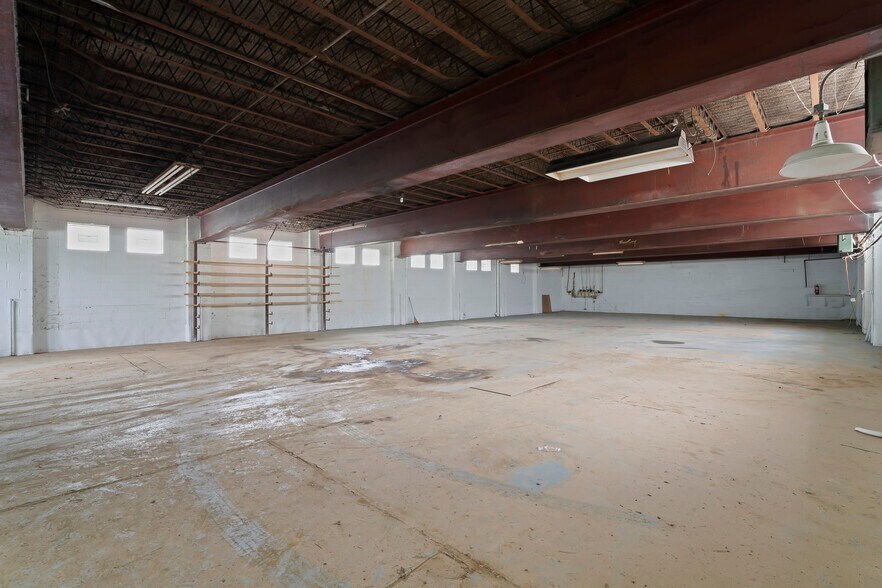 More Photos Of 414 E Lincoln Ave, Mc Donald Warehouse For Sale