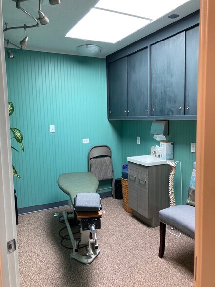 More Photos Of 993 Siskiyou Blvd, Ashland Office For Sale