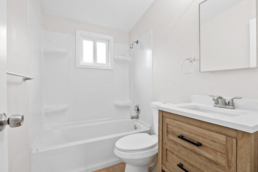 More Photos Of 609 W E St, Wilmington Apartments For Sale