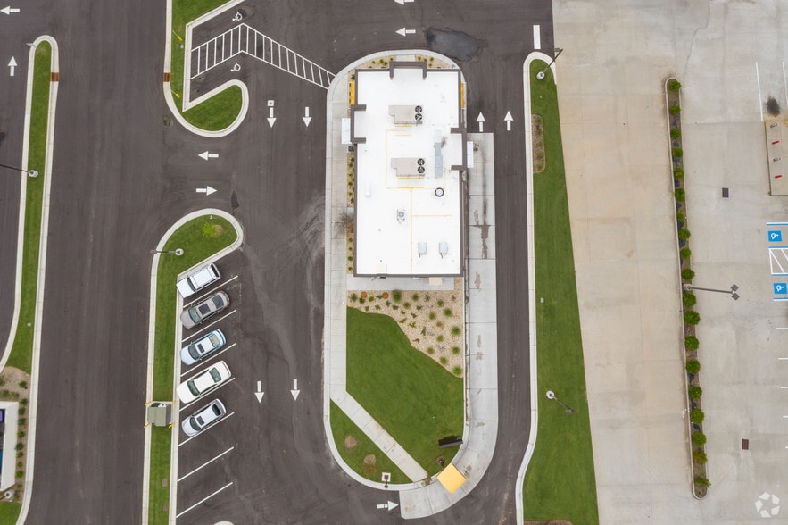 More Photos Of 1129 E Main St, Lincolnton Freestanding For Sale