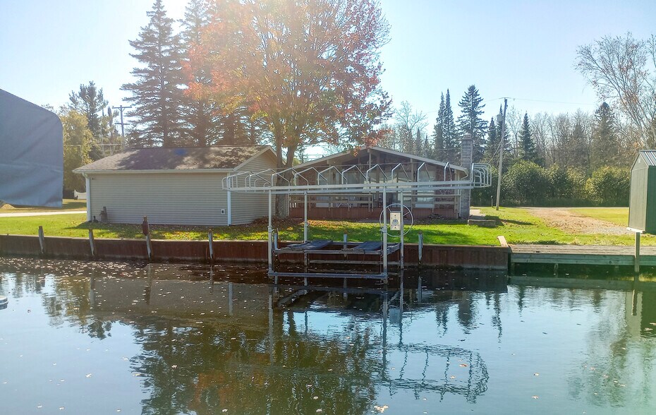 More Photos Of 752 W Faith St, Spruce Flex For Sale