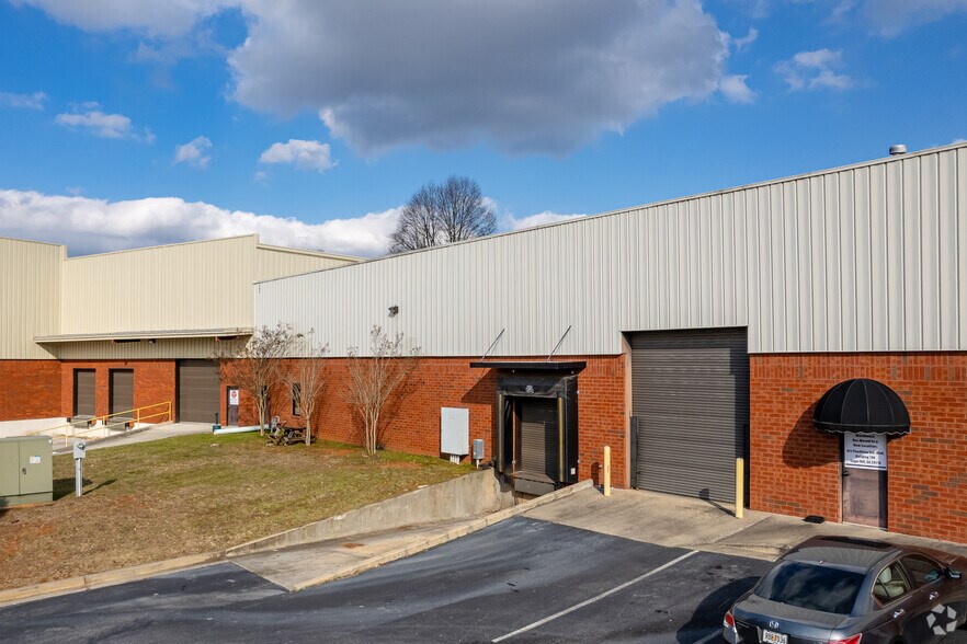More Photos Of 265 Castleberry Industrial Dr, Cumming Warehouse For Lease