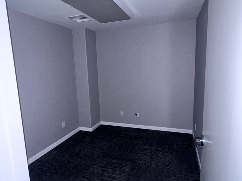 More Photos Of 5462 Pirrone Rd, Salida Light Distribution For Sale