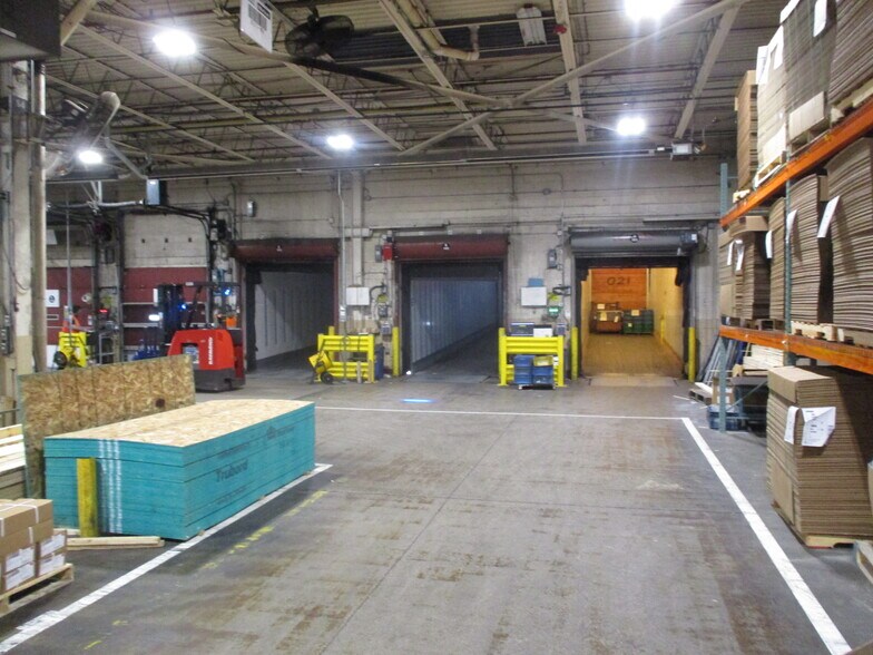 More Photos Of 2800 Estes St, Norton Shores Manufacturing For Sale
