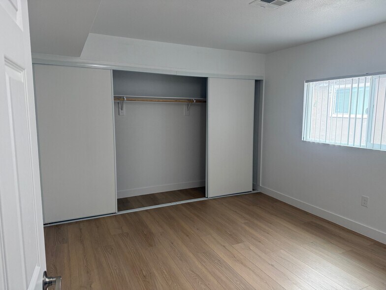 More Photos Of 900-1208 E Carey Ave, North Las Vegas Apartments For Sale