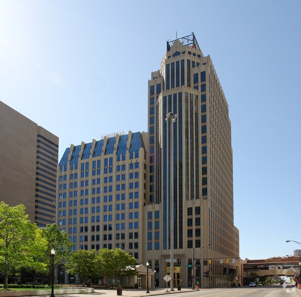 More Photos Of 21 E State St, Columbus Office For Lease