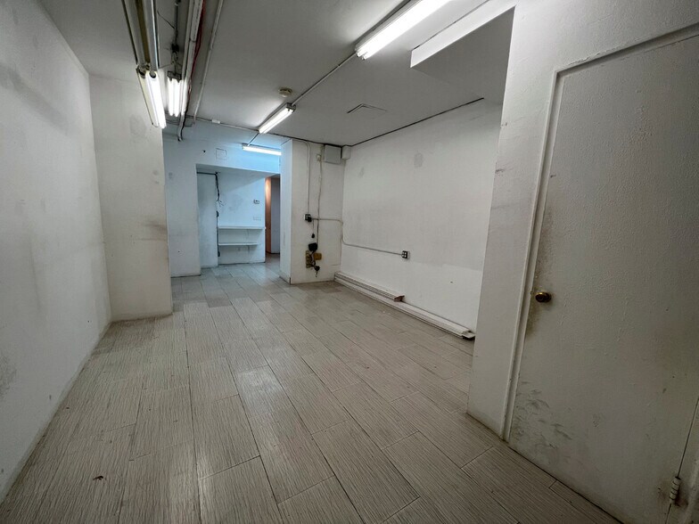 More Photos Of 1336-1344 3rd Ave, New York Apartments For Lease