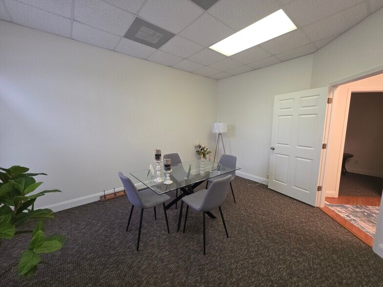 More Photos Of 149 Riverwalk Blvd, Ridgeland Storefront Retail Office For Sale