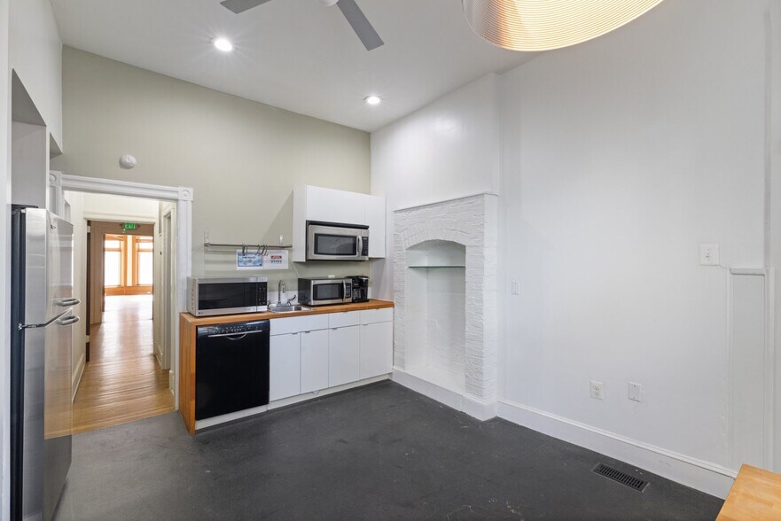 More Photos Of 34 E 25th St, Baltimore Office Residential For Sale