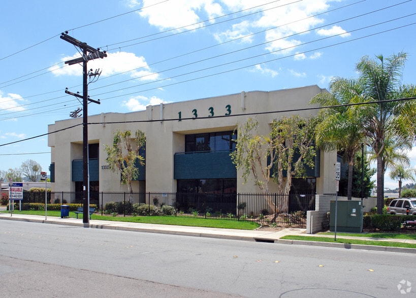 More Photos Of 1333 E Madison Ave, El Cajon Office For Lease