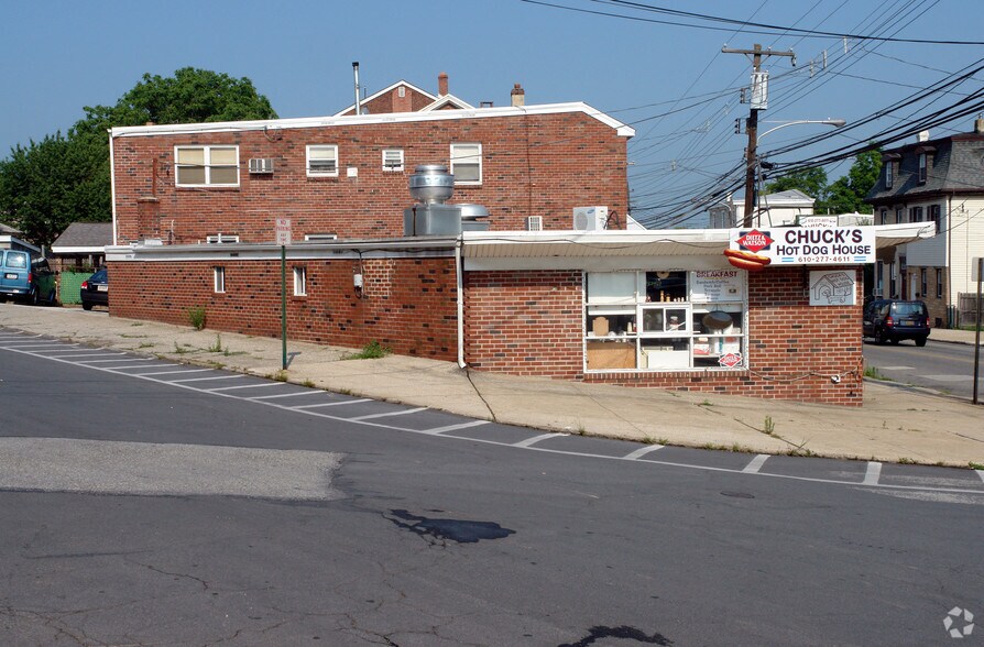More Photos Of 122-124 E 4th St, Bridgeport Storefront For Sale