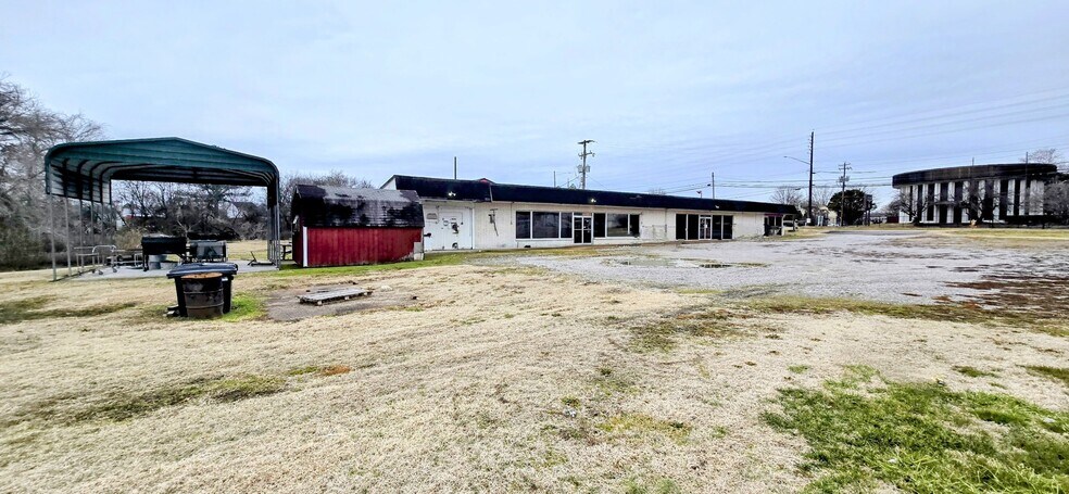 More Photos Of 925 Mill St, Pulaski Office For Sale