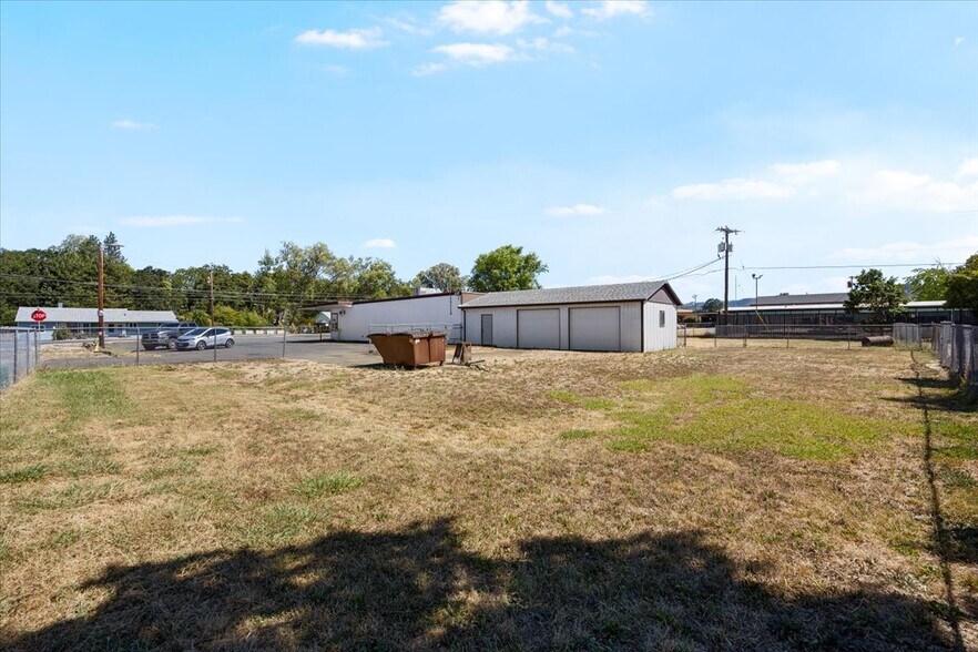 More Photos Of 4432 Carnes Rd, Roseburg Convenience Store For Sale