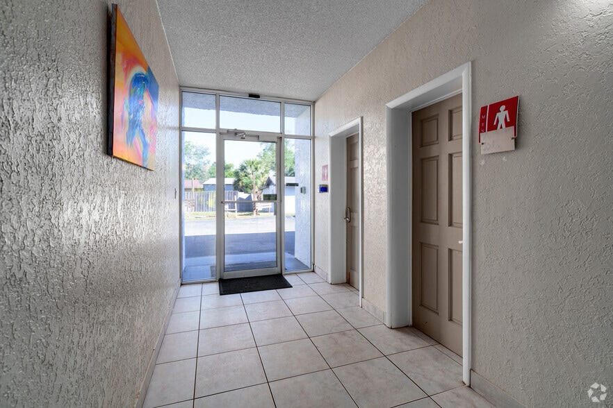 More Photos Of 7523 Aloma Ave, Winter Park Medical For Sale