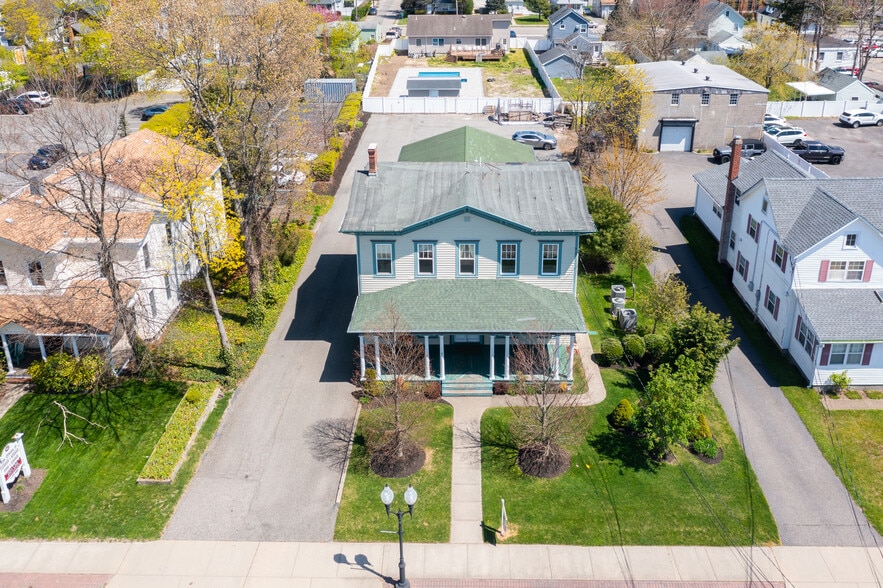 More Photos Of 139 N Ocean Ave, Patchogue Office Residential For Lease