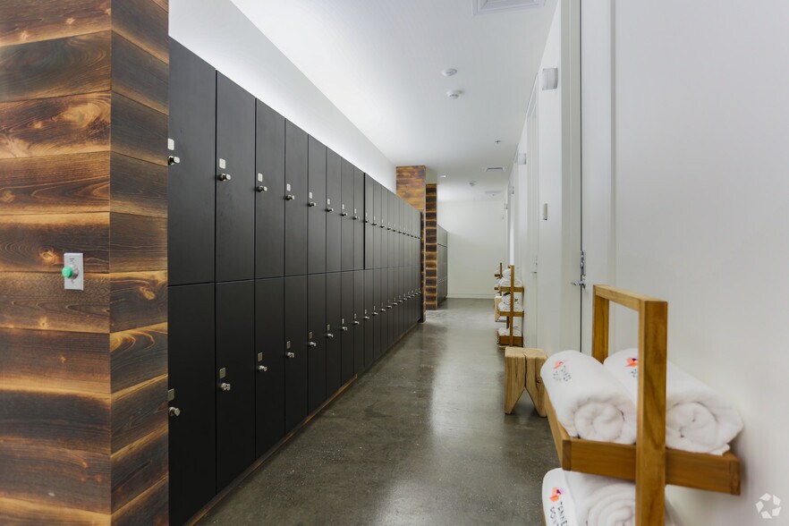 More Photos Of 1250 NW 9th Ave, Portland Office For Lease