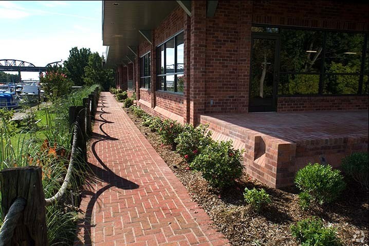 More Photos Of 13200 Marina Way, Woodbridge Office For Lease