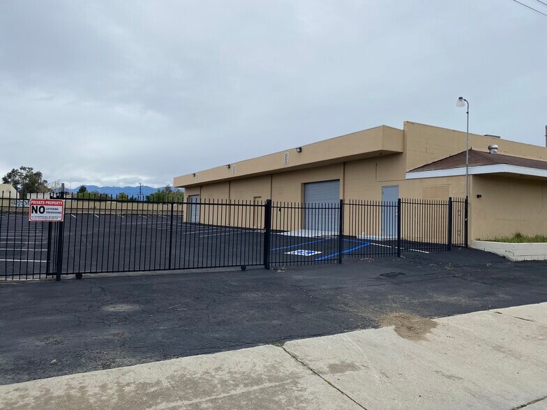 Primary Photo Of 16590 Ceres Ave, Fontana Warehouse For Lease