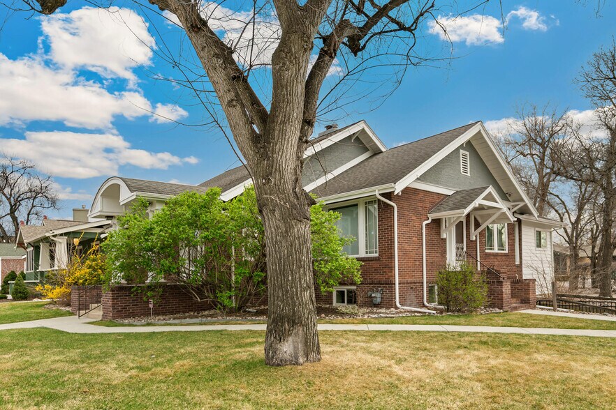 More Photos Of 1890 W Littleton Blvd, Littleton Office For Sale