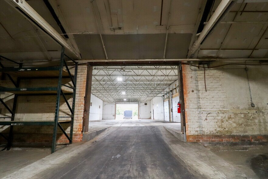 More Photos Of 1739 Elizabeth Ave NW, Grand Rapids Flex For Sale