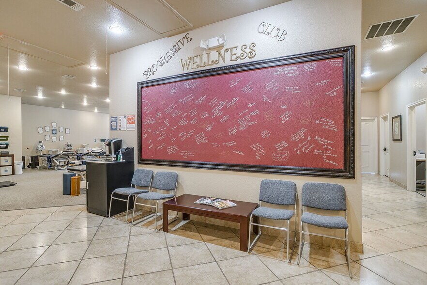 More Photos Of 1318 John Jones Dr, Burleson Office For Sale