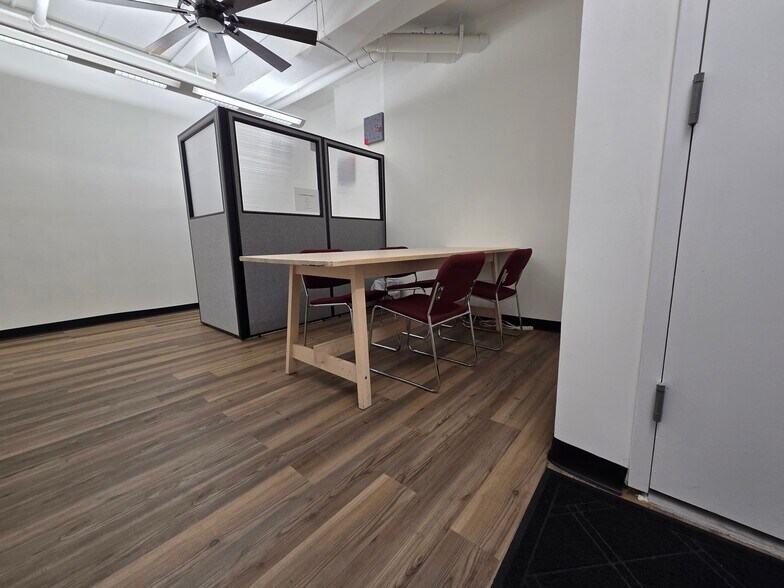 More Photos Of 152 E 118th St, New York Coworking Space