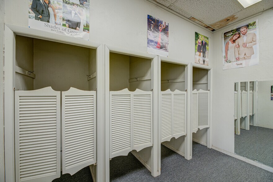 More Photos Of 777 NE 125th St, North Miami Storefront For Lease