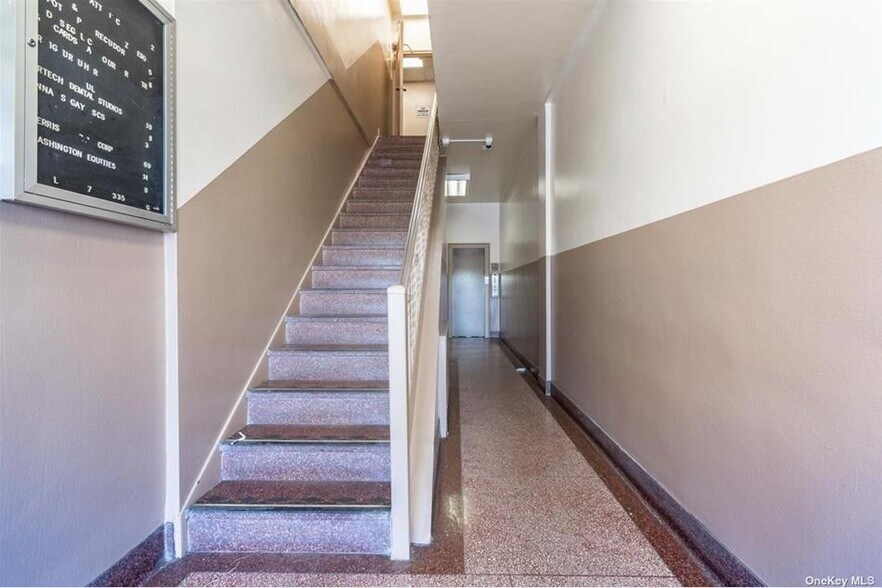 More Photos Of 2943-2957 Long Beach Rd, Oceanside General Retail For Sale