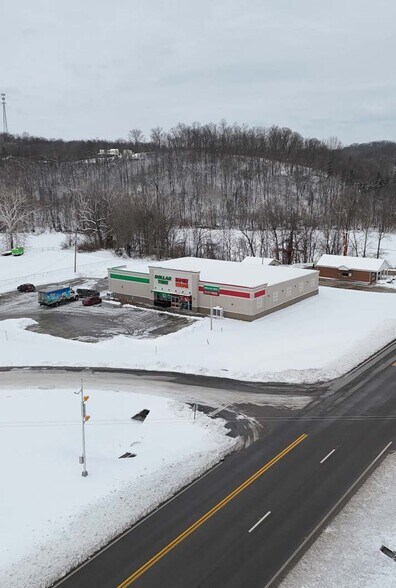 More Photos Of 215 Lock Rd, Butler General Retail For Sale