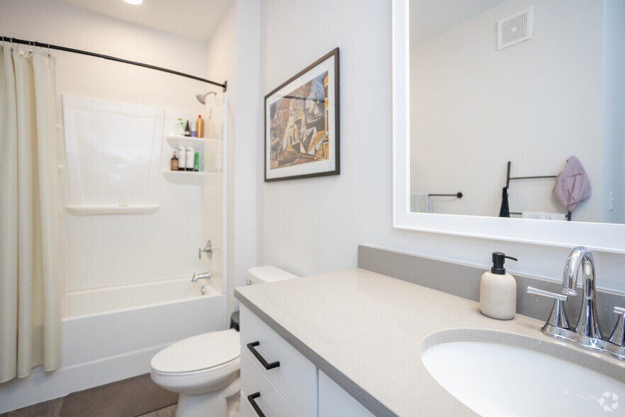 More Photos Of 140 E Monument Ave, Dayton Apartments For Lease