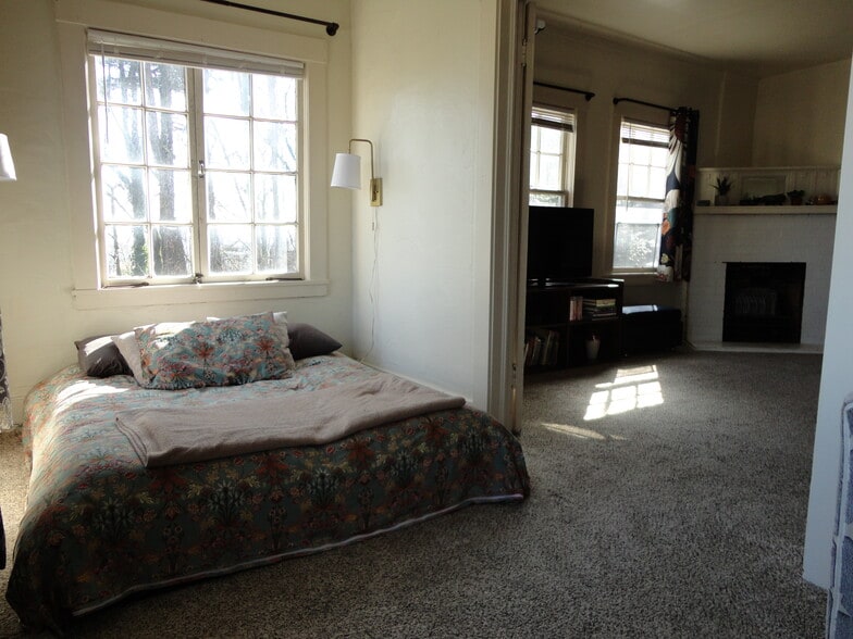 More Photos Of 1310 SW College St, Portland Apartments For Sale