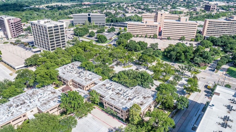 More Photos Of 8345 Walnut Hill Ln, Dallas Medical For Sale