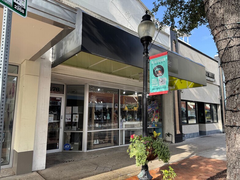 More Photos Of 1476 Main St, Sarasota Storefront For Sale