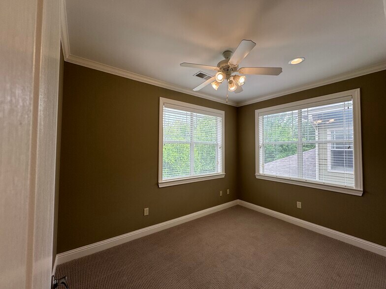 More Photos Of 6253 Goodman Rd, Olive Branch Office For Lease