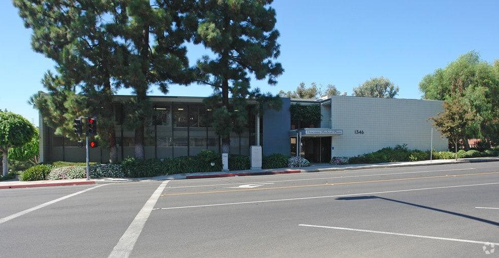 More Photos Of 1346 Foothill Blvd, La Cañada Flintridge Medical For Lease