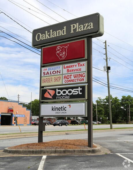 More Photos Of S Lincoln @ S. Lincoln & Victory Dr., Columbus General Retail For Lease