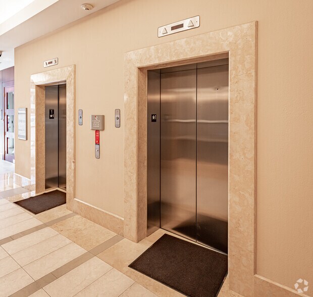 More Photos Of 4280 Professional Center Dr, Palm Beach Gardens Medical For Sale