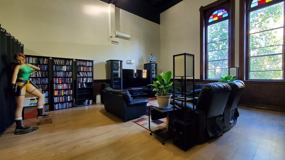 More Photos Of 106 W J St, Benicia Office For Sale