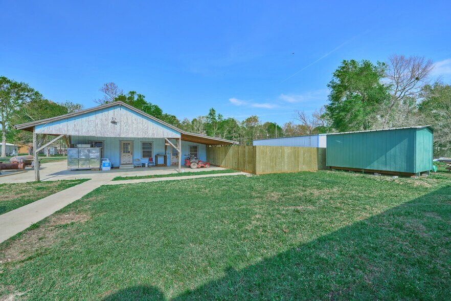 More Photos Of 3017 FM 3277, Livingston General Retail For Sale
