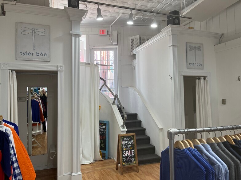 More Photos Of 162 Main St, Annapolis Storefront Retail Office For Sale