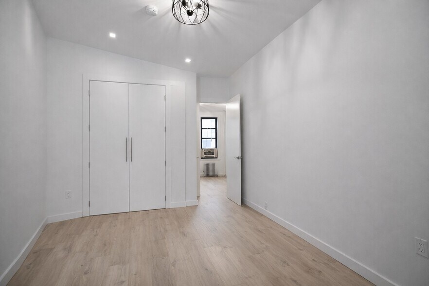 More Photos Of 1679 Gates Ave, Ridgewood Apartments For Sale